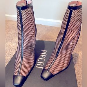 PīFERI Merlin 85mm Heel Mesh Boots - Black